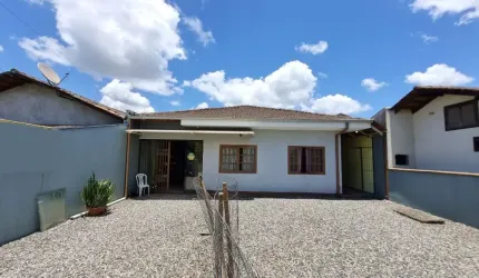 Casa para venda com 2 dormitórios no bairro Jardim Iririú!
