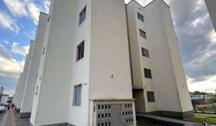 Apartamento em excelente localização no bairro Jardim Iririú.