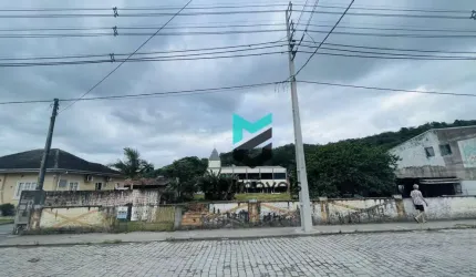 TERRENO NA RUA DIVINÓPOLIS, COM GIGANTESCO POTENCIAL PARA CONTRUÇÃO