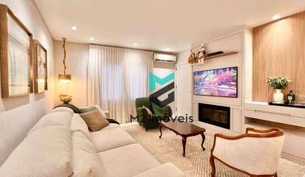 Encante-se: Casa com 3 Suítes, Totalmente Mobiliada, Vagas Cobertas para 5 carros, Ampla Área de Lazer com Churrasqueira, Piscina e Quintal!