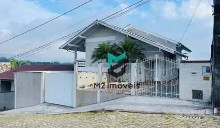 Casa com 4 dormitórios à venda, 188 m² por R$ 999.000,00 - Badenfurt - Blumenau/SC