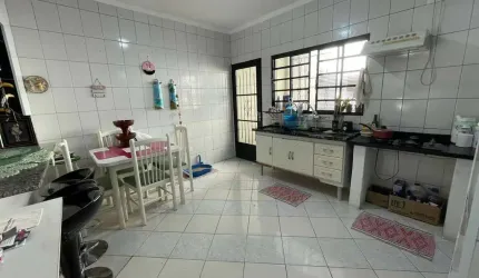 Casa com 2 quartos à venda na Rua Aparecida, 1010, Jardim Santa Rosália, Sorocaba por R$ 850.000