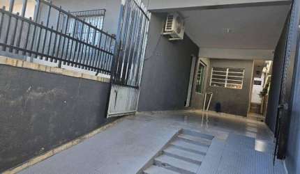Casa com 3 quartos à venda na Rua Wilson de Bello, 172, Jardim Luciana Maria, Sorocaba por R$ 286.000