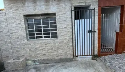 Casa com 2 quartos para alugar na Rua Jerônimo Rosa, 170, Vila Santana, Sorocaba por R$ 1.600
