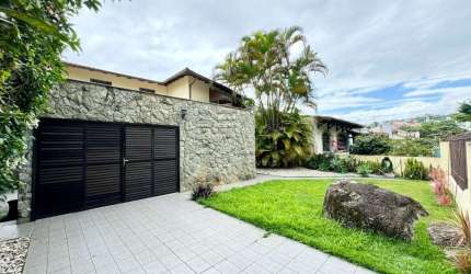 Casa com 3 quartos à venda na Rua Eduardo Nader, 729, Bom Abrigo, Florianópolis por R$ 1.590.000