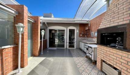 Casa com 3 quartos à venda na Rua Felipe Neves, 557, Estreito, Florianópolis por R$ 1.390.000