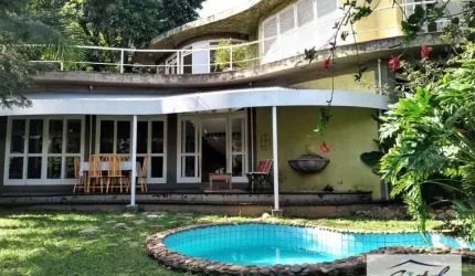 Um Sonho de Casa no Miolo da Granja Viana!