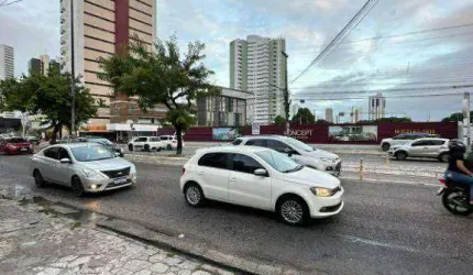 Casa comercial à venda na Avenida Ruy Carneiro