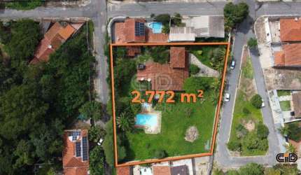 Casa á Venda com ampla área externa localizada no Boa esperança