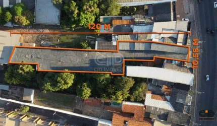 Terreno com frente para a Av. Quinze de Novembro