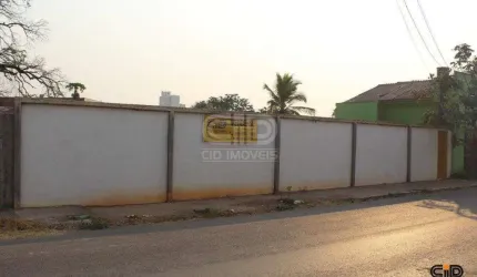 Terreno com 490 m² atrás próximo a Femina