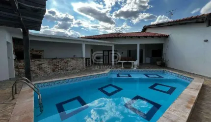 Casa com piscina e 5 quartos no bairro Jardim Itália