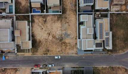 Terreno com 250m² no Condomínio Primor das Torres