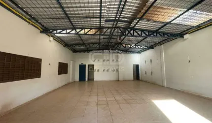 Galpão com 130m² no bairro Morada do Ouro