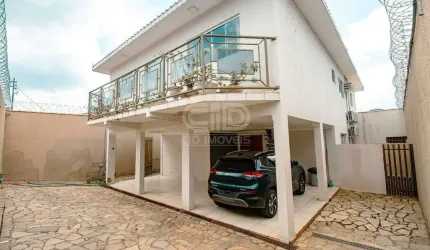 Sobrado á Venda com 4 suítes no bairro Poção