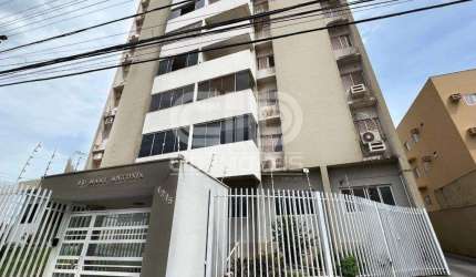 Apartamento com 2 quartos no Ed. Mary Antônia