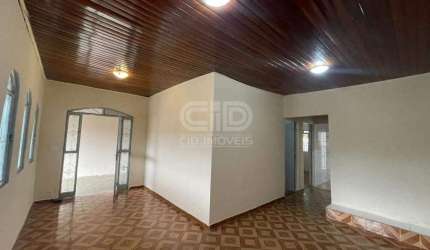 Casa com 3 quartos no CPA III
