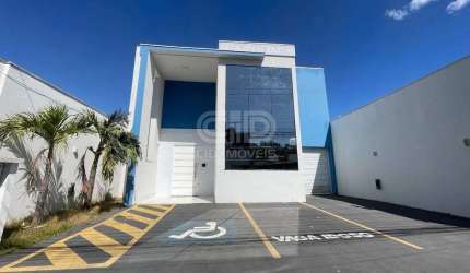 Prédio Comercial com 462 m² e 9 salas no Centro de Cuiabá