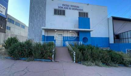 Prédio Comercial com 14 salas e 548m² no bairro Alvorada