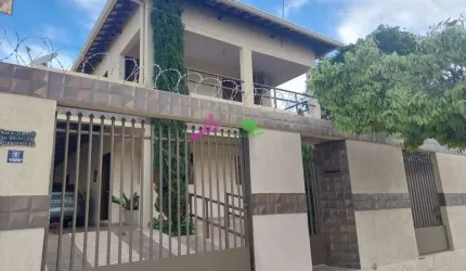 Sobrado com 4 quartos, 360m², à venda em Caldas Novas, Estância Itanhangá