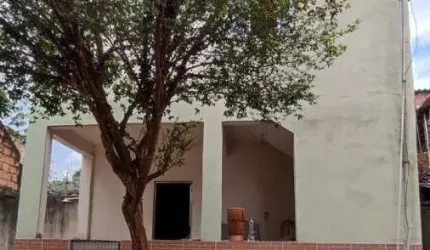 Casa Padrão para Venda em Mantiquira Duque de Caxias-RJ
