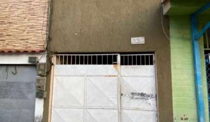 Casa Padrão para Venda em Taquara Duque de Caxias-RJ
