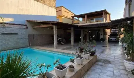 Casa duplex de alto padrão com piscina em Parque Lafaiete – Duque de Caxias
