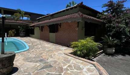 Linda casa na Taquara – 4 quartos e piscina!