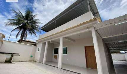 Linda casa próximo a Rodovia, com 3 quartos e quintal.