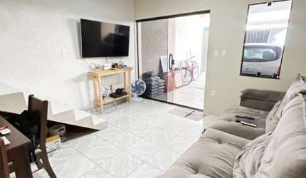 Casa em Xerem - Mantiqueira na rua da feira  com 3 quartos e garagem