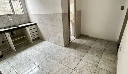 Casa em terreno de 400m² com mais uma loja, em Santa Cruz da Serra