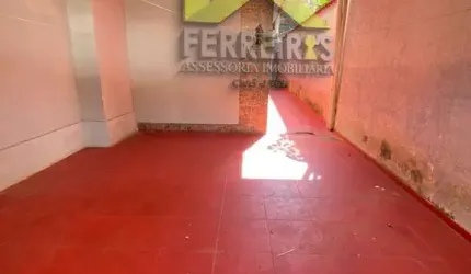 Prédio residencial em Xerem com 5 imóveis.