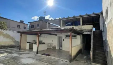 Casa no Centro de Santa Cruz da Serra rua do CNA
