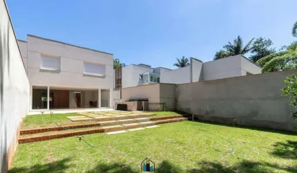 Casa nova em Condomínio - Granja Julieta - 4 suítes; 4 vagas