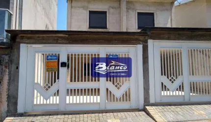 Vende sobrado com 157m² construídos! Garagem 4 autos, 3 dormitórios(suíte) com opção de 4 dormitórios; bairro Bom Clima em Guarulhos-SP