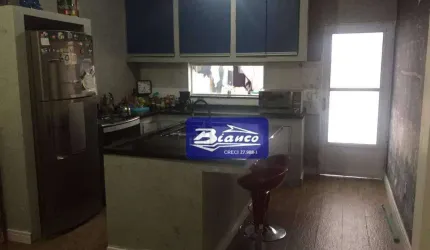 Sobrado com 3 dormitórios à venda, 155 m² por R$ 535.000 - Jardim Adriana - Guarulhos/SP