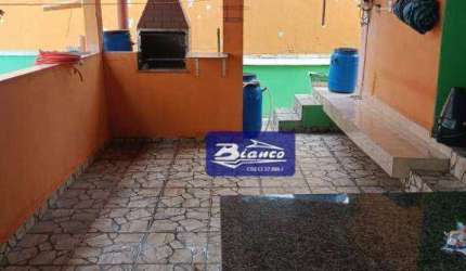 CASA ASSOBRADADA COM 4 DORMS E 3 VAGAS