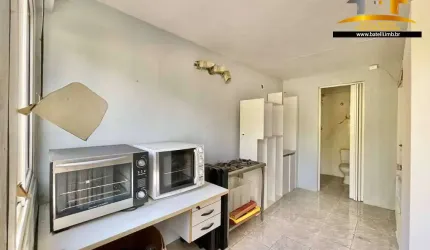 Casa à venda com arquitetura brasileira, na Granja Viana, Cotia - SP | Batelli Imóveis