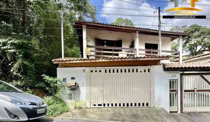 Casa com Vista para Área Verde no Jardim Rebelato – Cotia | Batelli Imóveis