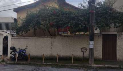 LINDA CASA NO ALTO BARROCA EM BELO HORIZONTE