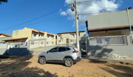 LINDA CASA GEMINADA NO BAIRRO MANGABEIRAS EM MATEUS LEME