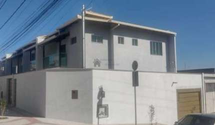 EXCELENTE CASA GEMINADA EM A“TIMA LOCALIZAA‡AƒO DO SAƒO LUIS EM CONTAGEM
