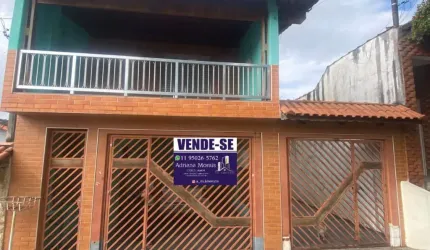 Sobrado a venda com 3 casas em ferraz