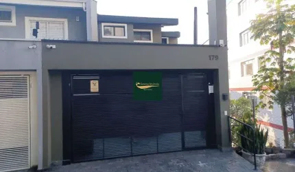 Sobrado Tríplex Impecável a Venda na Vila Mariana!