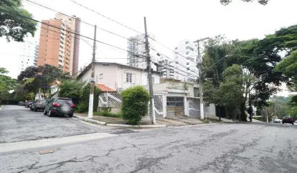 Aconchegante casa tipo para venda com 4 quartos, sendo 1 suíte, 200m²