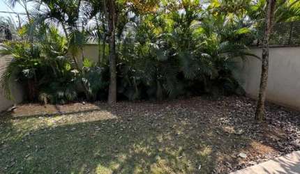 Imperdível casa em condomínio para venda com 4 quartos, sendo 4 suítes, 320m²