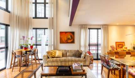 Confortável duplex para venda com 3 quartos, sendo 2 suítes, 173m²