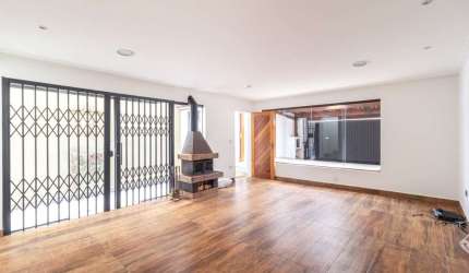 Funcional sobrado para venda com 3 quartos, 125m²