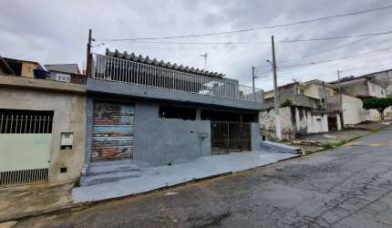 Confortável casa tipo para venda com 4 quartos, 293m²
