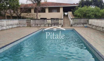 Chácara com piscina e 6 suítes à venda
